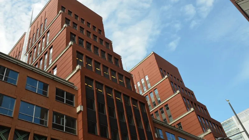Kantoorgebouw Helicon in de wijk De Resident in Den Haag, aan het Parnassusplein waar het ministerie van SZW en de Nederlandse Arbeidsinspectie zitten.