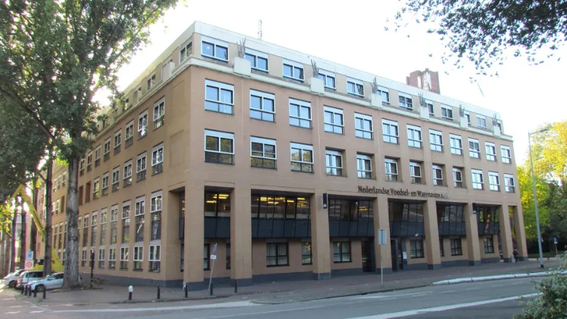 Kantoorgebouw van de Nederlandse Voedsel- en Warenautoriteit aan de Catharijnesingel in Utrecht.